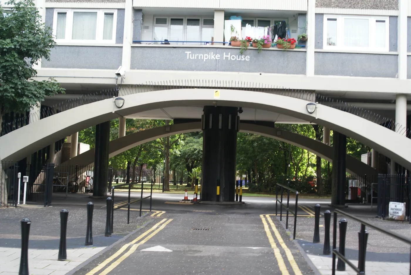 The arches beneath Turnpike House on Goswell Road.